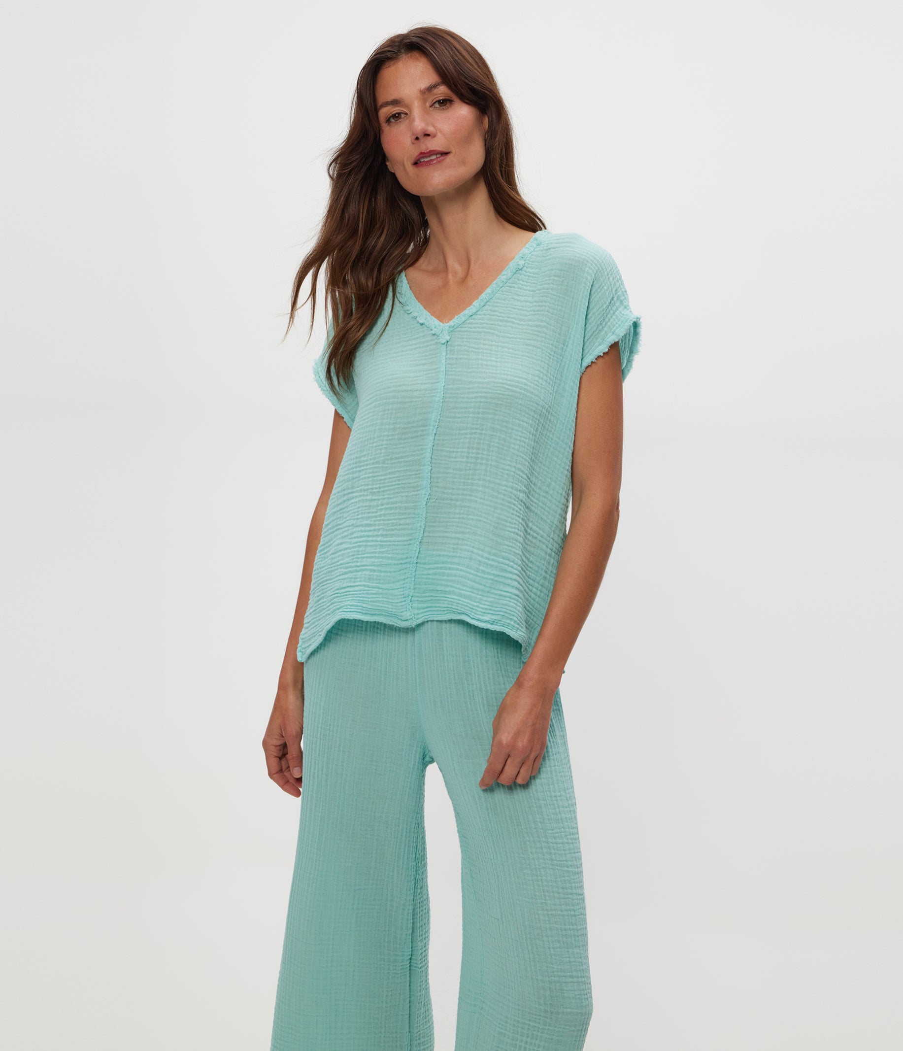 (取寄) マイケル スターズ レディース ドラヤ ダブル ガーゼ V-ネック ティー Michael Stars women Draya Double Gauze V-Neck Tee Olive Draya Gauze V-Neck Top