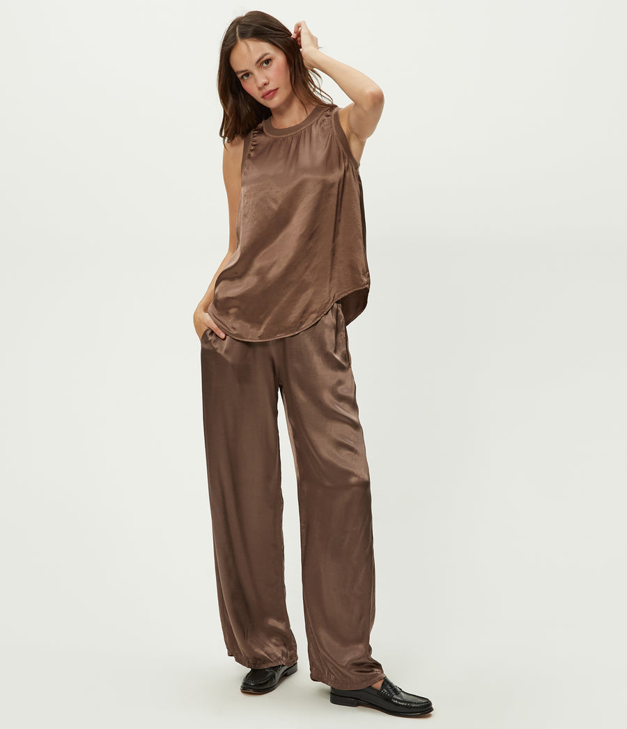 Petite Cyrus Pant in Cobblestone Brown Close Up View #COBBLESTONE