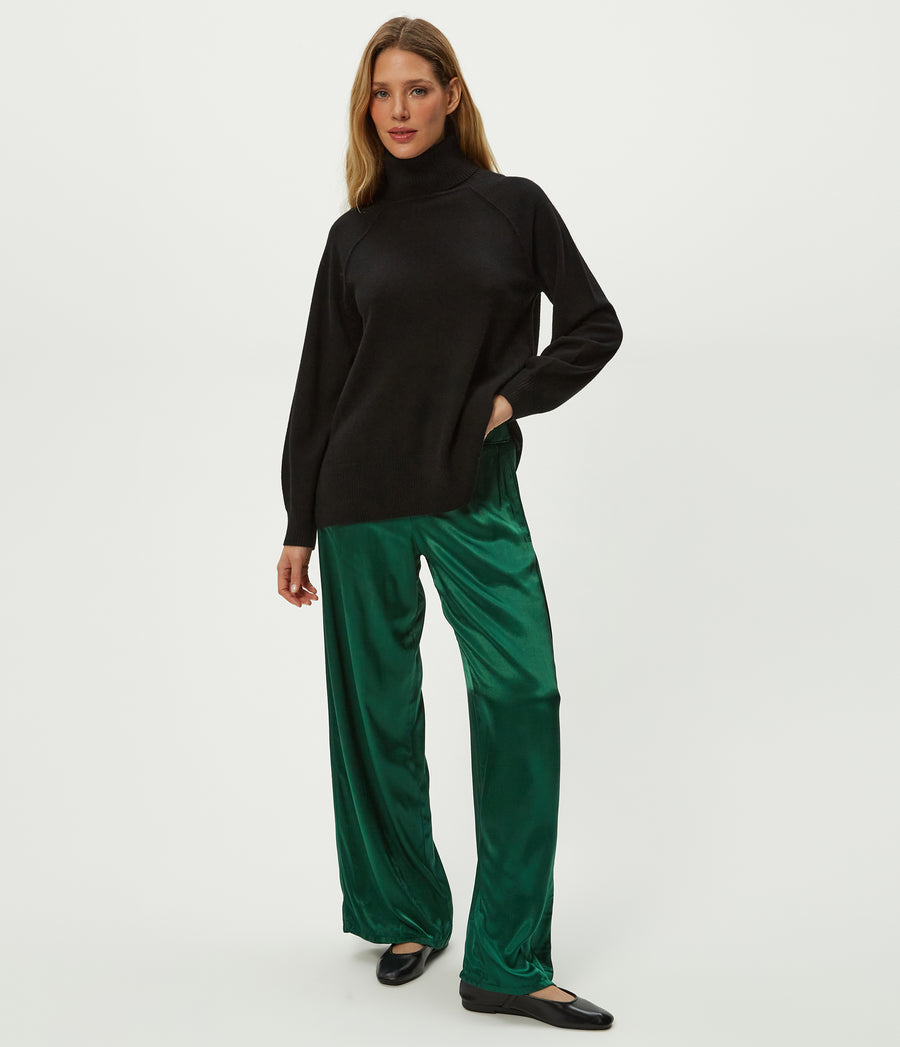 Cyrus Satin Pant in Emerald GREEN Close up View #EMERALD