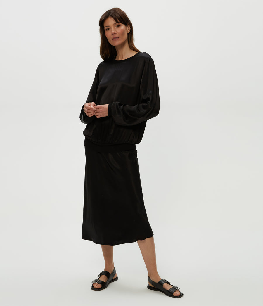 Ariel Sweatshirt in Black  Full Body View #BLACK