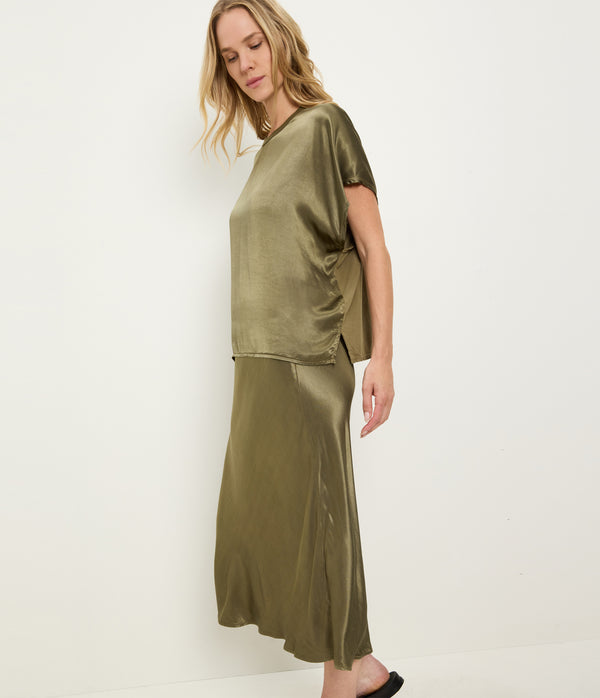 Flow Satin Tee in CAPER  Green Side View #CAPER