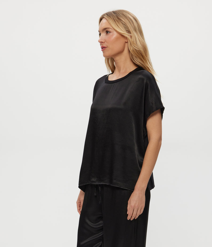 FLOW TEE in Black  Side View #BLACK