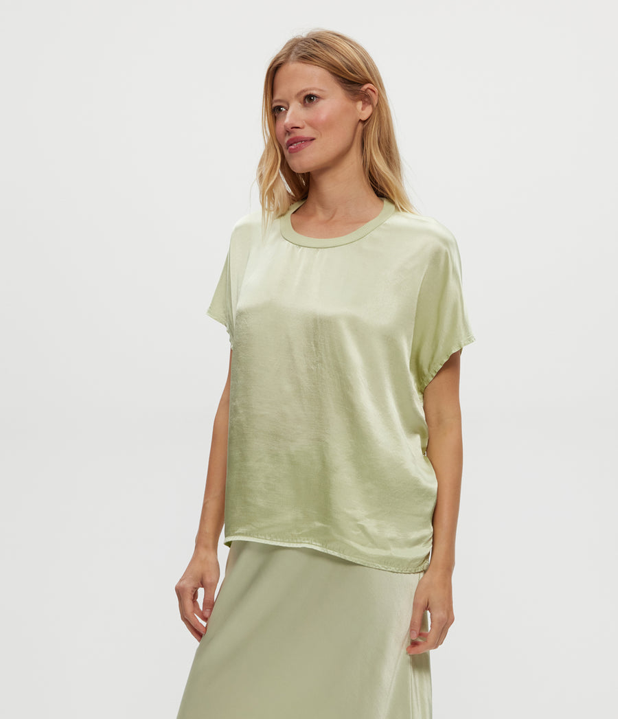 FLOW TEE in CELERY GREEN Side View #CELERY