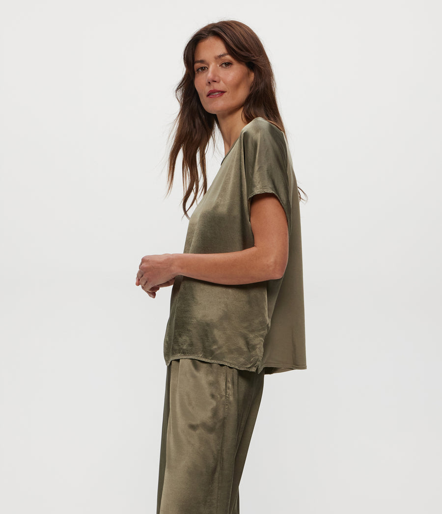FLOW TEE in Olive Green Side View #OLIVE