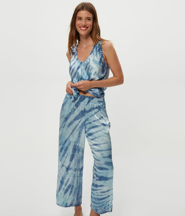 Sacha Double Dye Cropped Pant in LIGHT BLUE COMBO Close up View #LIGHT BLUE COMBO