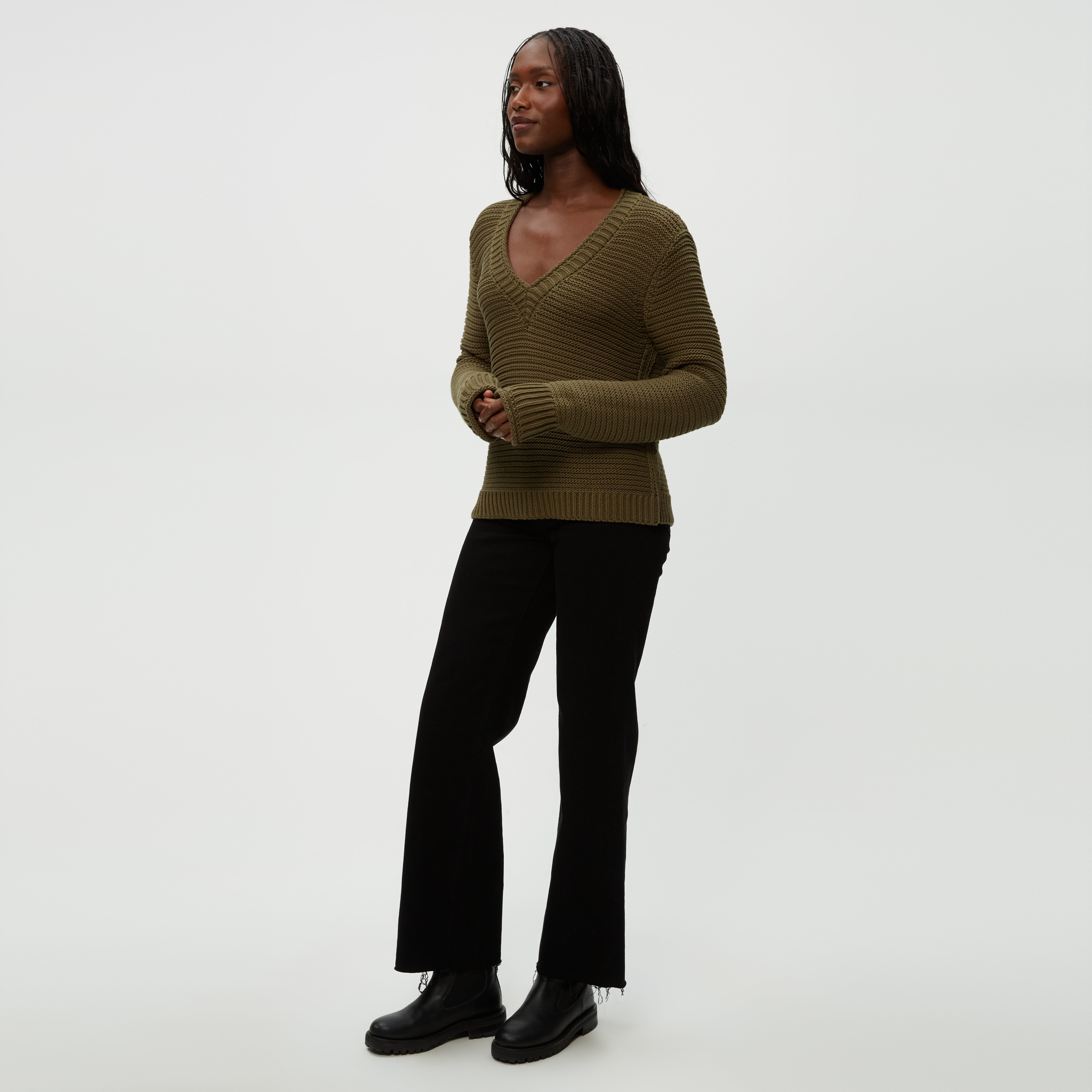 Linda V-Neck Pullover