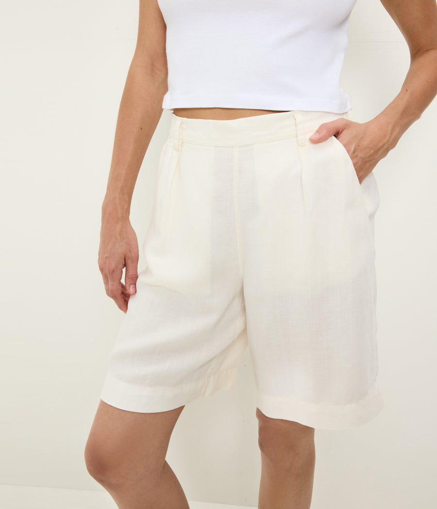 Lacey Linen Short in Parchment White Close up View #PARCHMENT