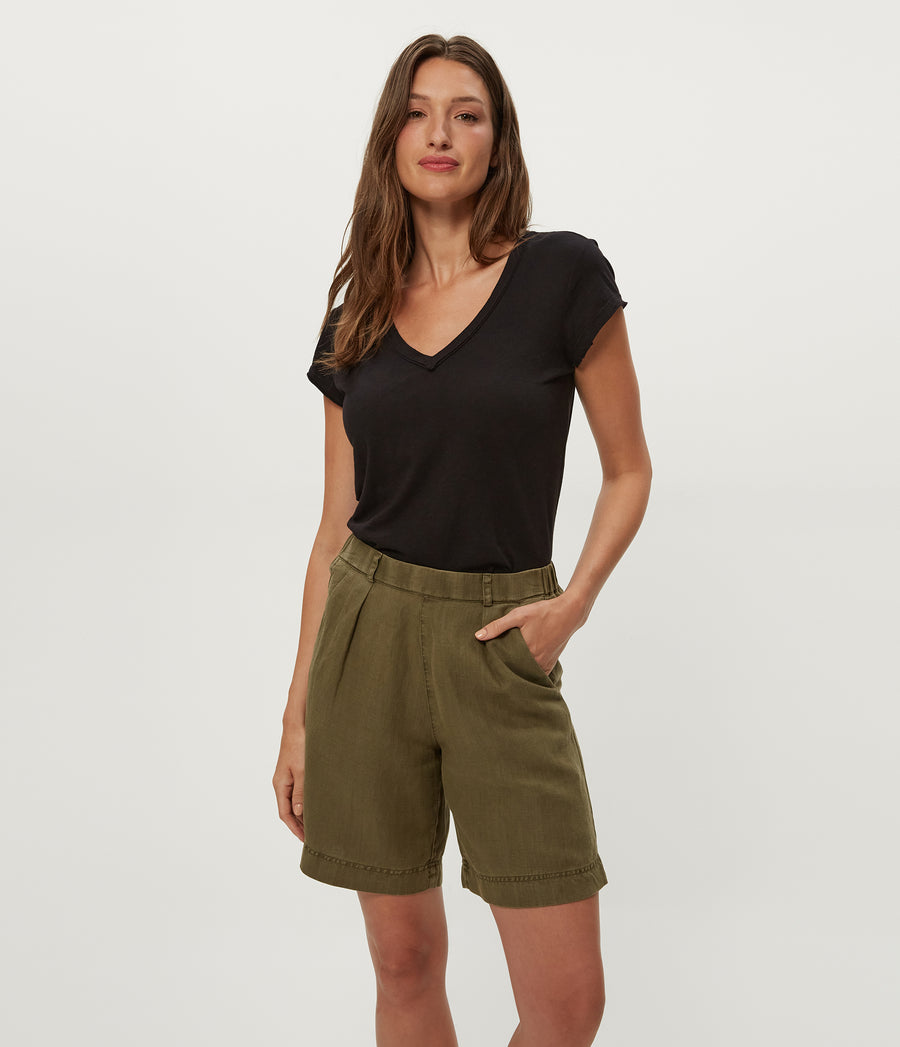 Lacey Linen Short in CAPER Green Close up View #CAPER