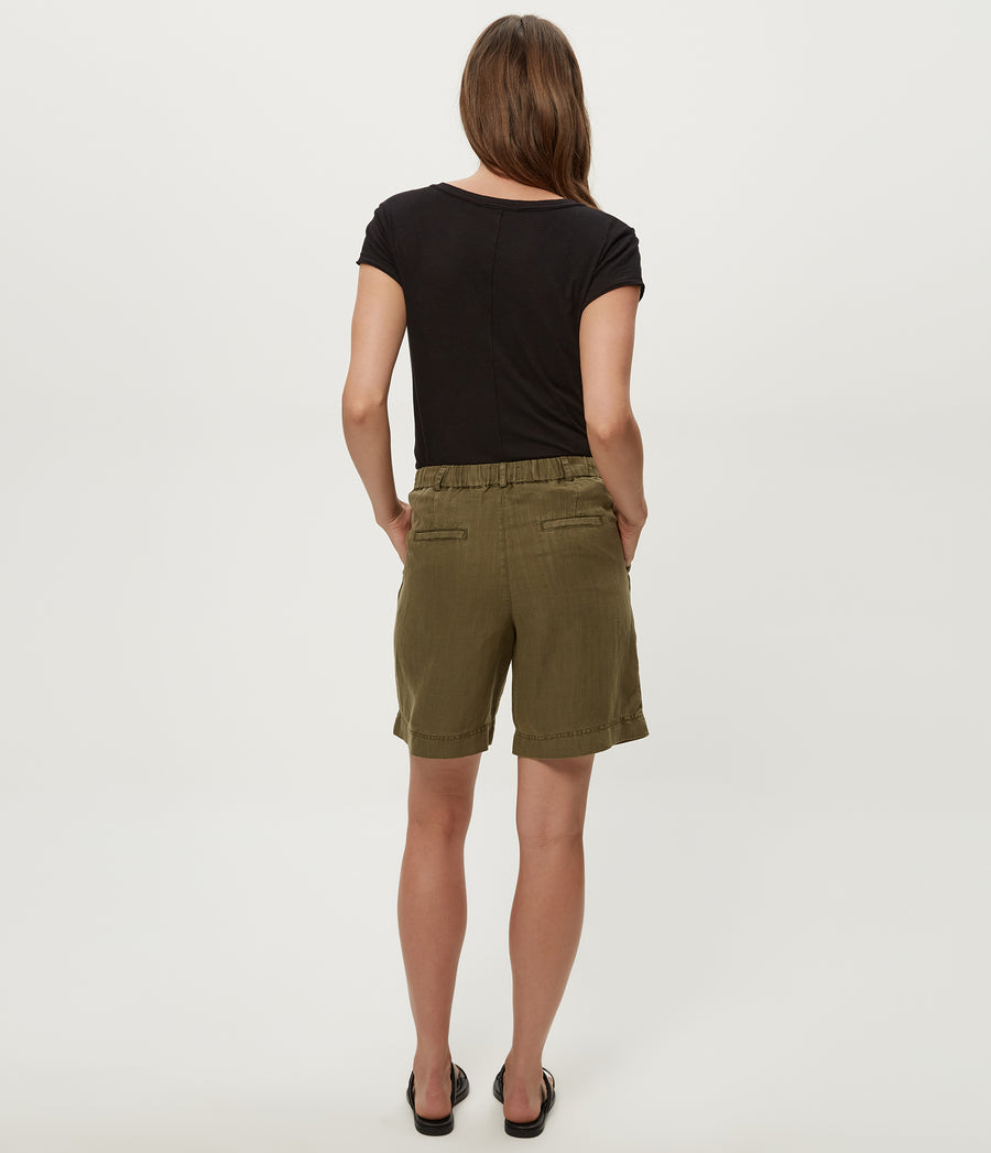 Lacey Linen Short