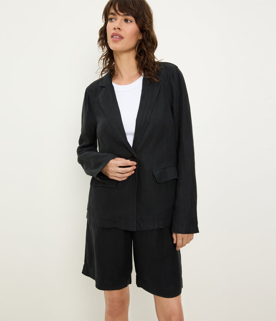 Aubrey Linen Blazer in Black Close up View #BLACK
