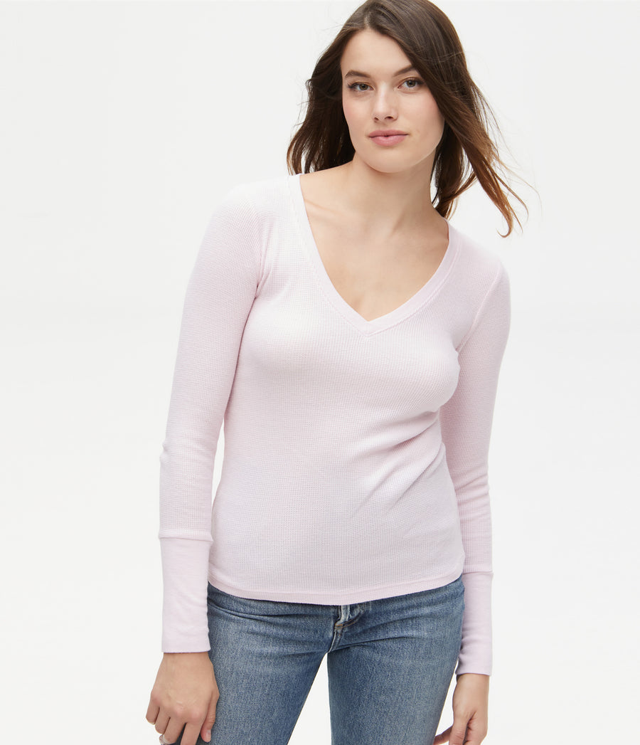 Romeo Thermal V-Neck Tee in Rose Pink Close Up View #ROSE
