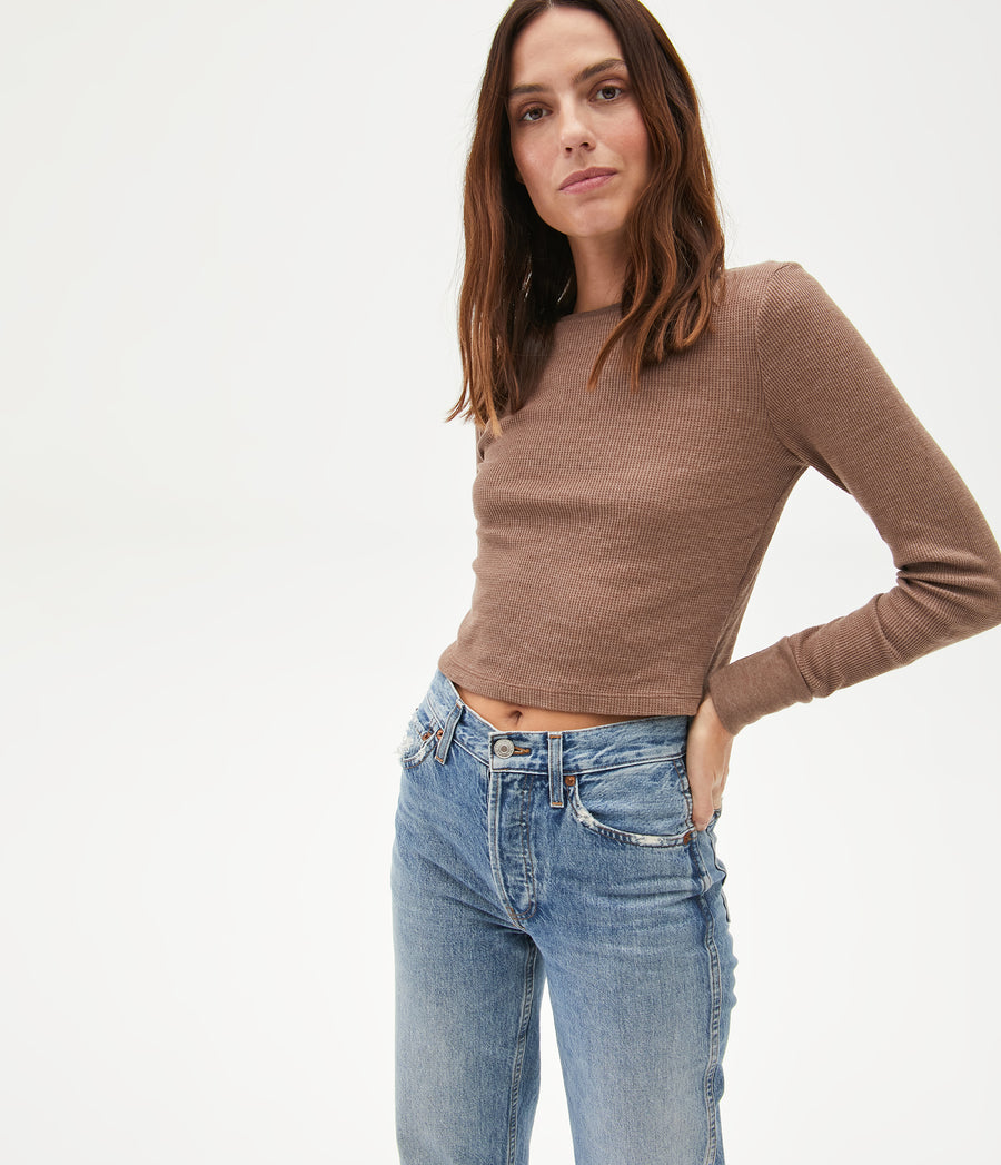 Palmer Cropped Tee in Woodchip Close Up View #WOODCHIP