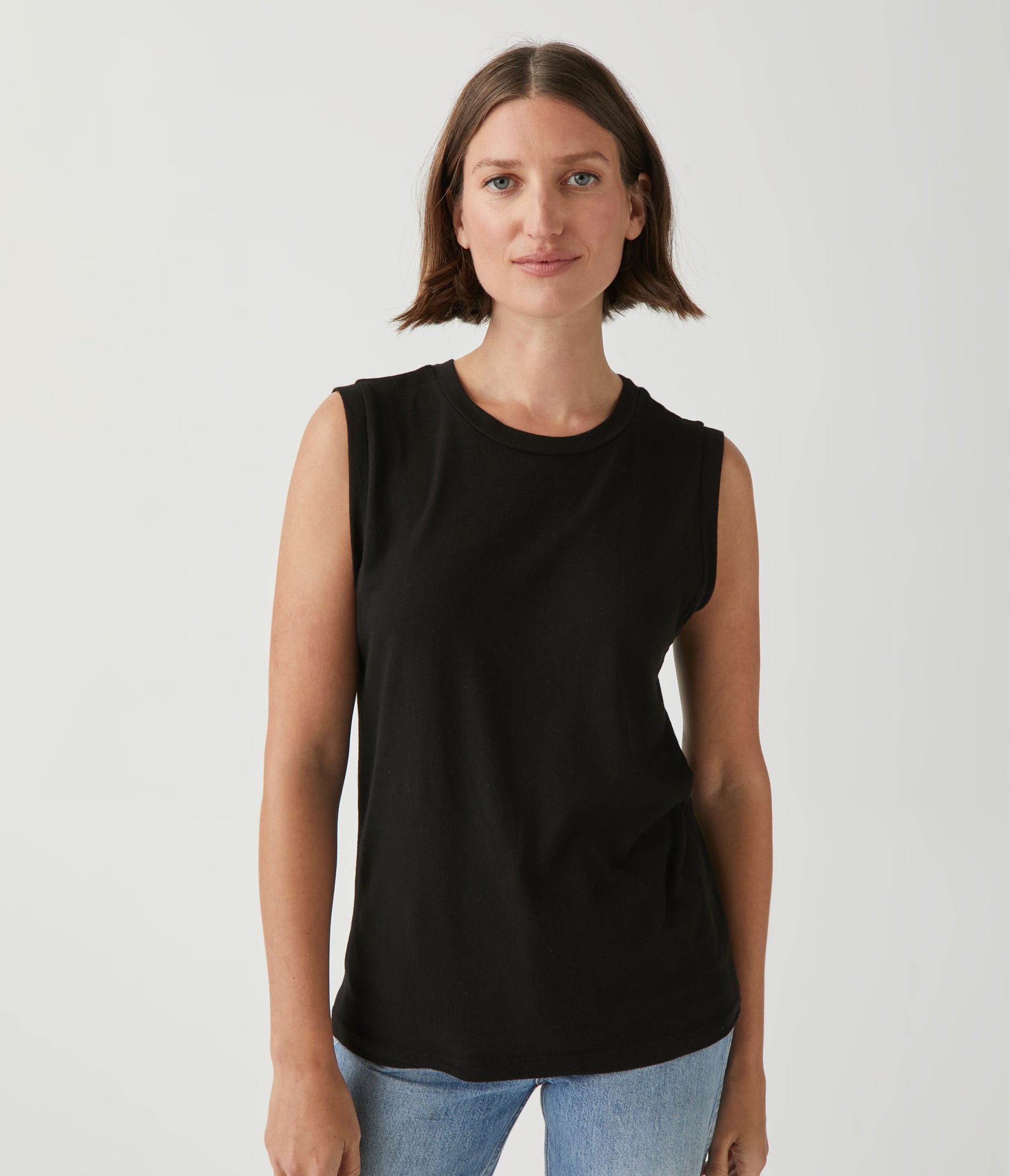 Black sleeveless t shirt best sale women's
