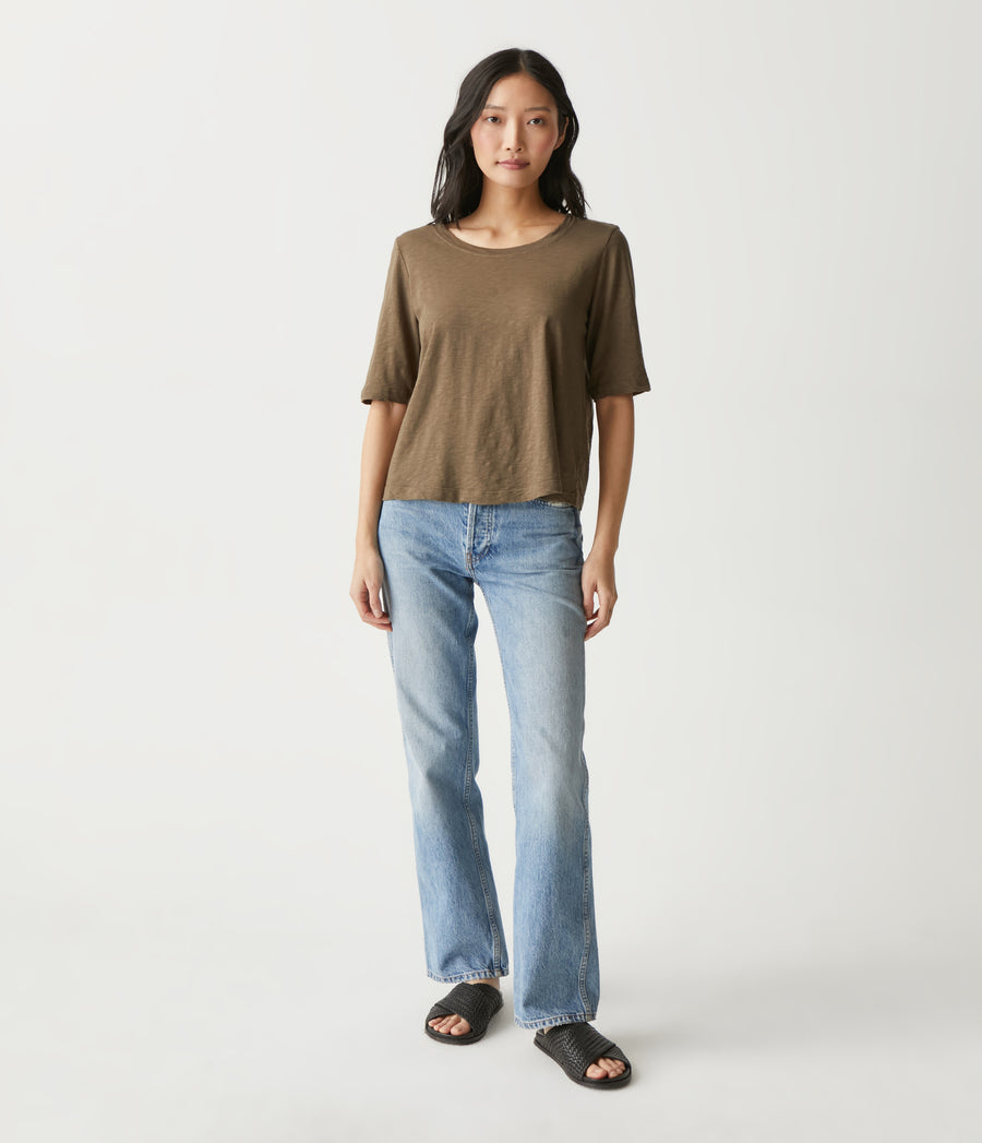 Dua Supima Tee in Dolma Green Full Body View #DOLMA