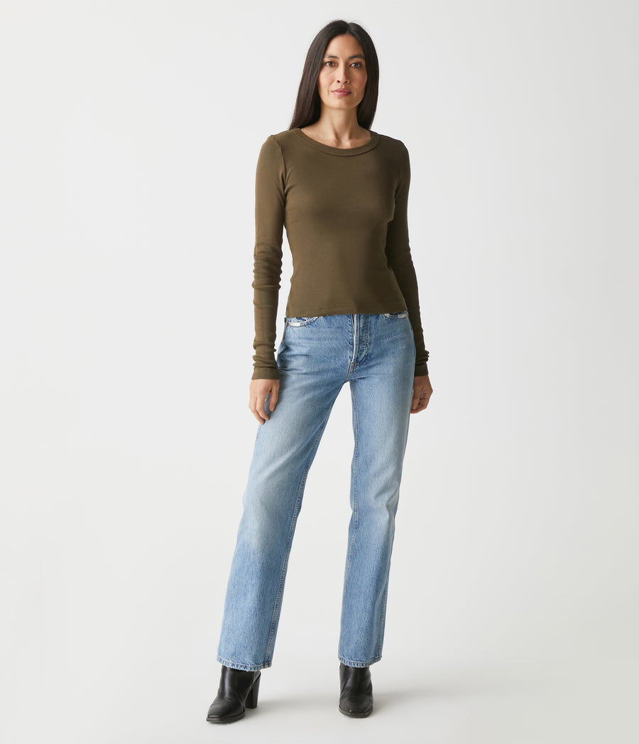 Orion Cropped Tee in Dolma Green Full Body View #DOLMA