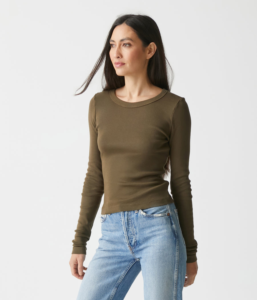 Orion Cropped Tee in Dolma Green Side View #DOLMA