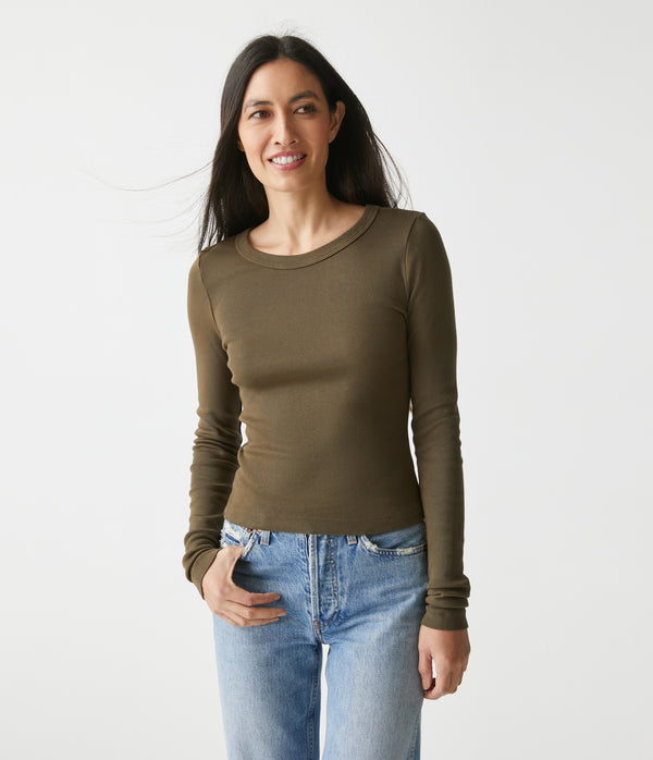 Orion Cropped Tee in Dolma Green Close Up View #DOLMA
